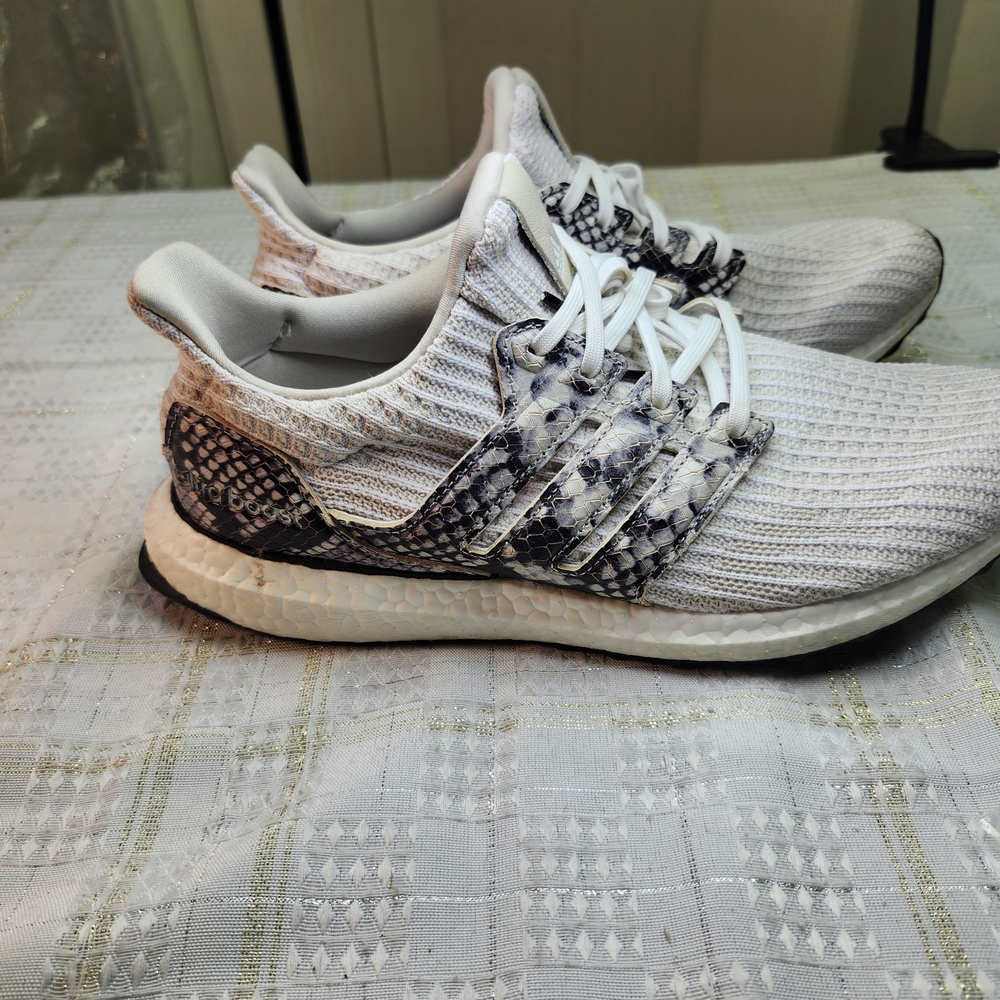 adidas White and Black Athletic Running Shoes with Snake-Print Accents